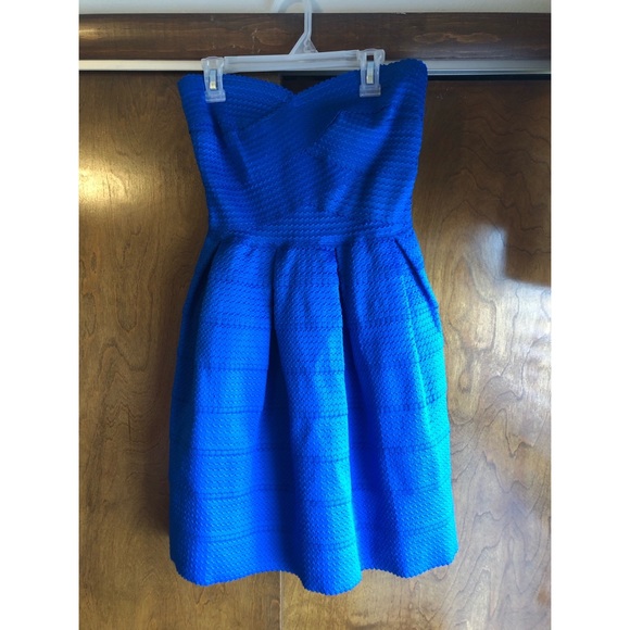 Dress - Picture 1 of 2